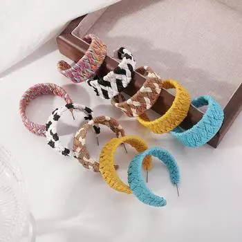 Богемные летние серьги ручной работы из рафии C-образной формы