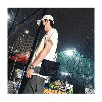 Боковая сумка для мужчин и женщин, сумка на одно плечо с диагональным крестом, модная и модная сумка, уличная повседневная сумка из ткани контрастного цвета one size красный