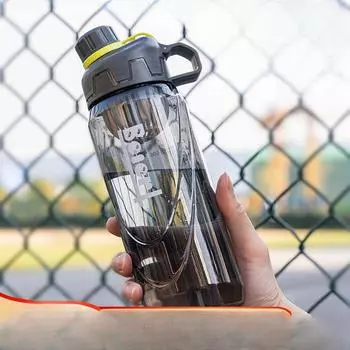 Большая емкость для летних видов спорта на открытом воздухе, для фитнеса, высокой температуры и устойчивости к падениям, портативная бутылка для воды для студентов мужского и женского пола 750ml чёрный