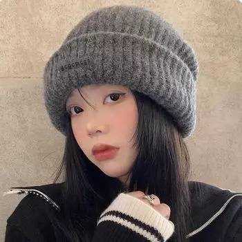 Большая окружность головы, включая шерстяную шапку, женская осенне-зимняя свободная версия, защита ушей, теплая серая вязаная шапка, показывающая лицо M56-58cm