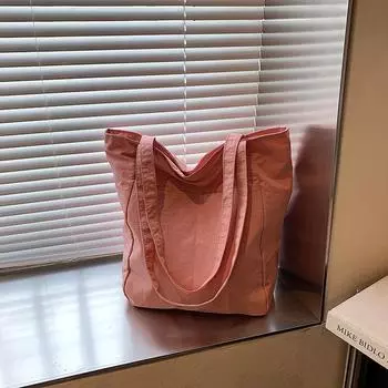 Большая вместимость 2024 года, летняя новая простая модная сумка через плечо, модная сумка, повседневная сумка в стиле ретро для поездок на работу, женская сумка-тоут чёрный