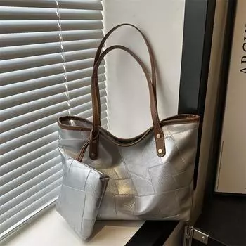 Большая вместимость 2024 года, новая модная и зарубежная сумка для поездок на работу, популярная в этом году фактурная сумка, женская простая сумка-тоут чёрный