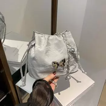 Большая вместимость кожаная сумка через плечо с цепочкой-бабочкой, сумка-ведро с завязками, женская белый