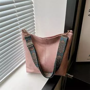 Большая вместимость мягкая поверхность повседневная весна 2024 новый модный тренд темперамент подмышками широкий плечевой ремень через плечо женская сумка-ведро чёрный