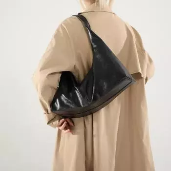 Большая вместимость, однотонная, простая, повседневная, 2024, новая, с текстурой в стиле ретро, мягкая, переносная сумка через плечо подмышкой чёрный