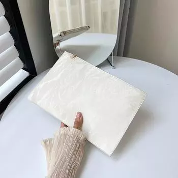 Большая вместительная маленькая квадратная сумка, модная и повседневная, персонализированная нишевая дизайнерская сумка, женская, новинка 2024 года, красивая, трендовая сумка-клатч чёрный