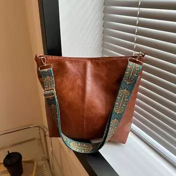 Большая вместительная модная сумка через плечо с широким ремнем женская, начало осени 2024 года, новая сумка-мессенджер через плечо, простая повседневная сумка-тоут чёрный