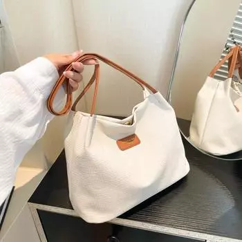 Большая вместительная простая женская сумка в иностранном стиле 2024 года, летняя новая корейская версия, модная фактурная сумка-тоут на одно плечо под мышкой хаки