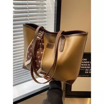 Большая вместительная сумка цвета хаки для женщин осенью и зимой 2024 года, новая сумка с шарфом под мышками, повседневная и модная сумка через плечо для внешней торговли only bag