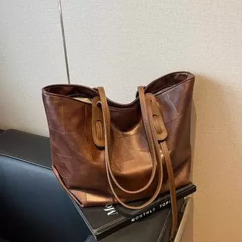 Большая вместительная сумка-тоут, сумка через плечо под мышкой, женская сумка для поездок на работу из коллекции осень-зима 2024 года, новый нишевый дизайн, сращивание бежевый