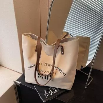 Большая вместительная сумка-тоут женская сумка через плечо с буквенным принтом чёрный