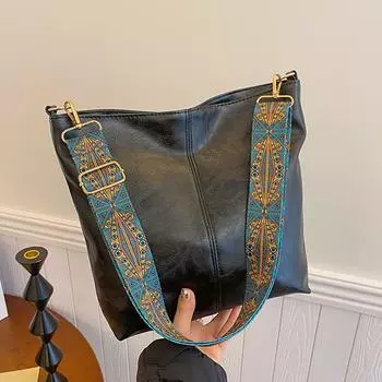 Большая вместительная сумка женская 2024 новая ретро сумка через плечо с широким ремнем на плечо сумка-мессенджер из высококачественной фактуры сумка-ведро для поездок на работу чёрный