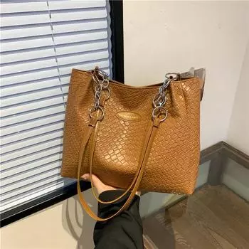 Большая вместительная сумка женская 2024 новая простая и модная сумка через плечо текстурированная тканая повседневная классическая сумка-тоут для поездок на работу чёрный