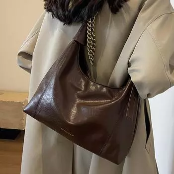 Большая вместительная сумка женская осенне-зимняя универсальная сумка 2024 года, новая ретро-сумка через плечо с цепочкой, популярная сумка-ведро в этом году