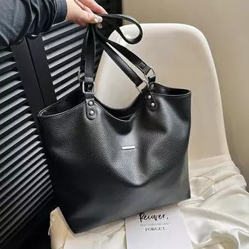 Большая вместительная сумка женская весна и лето красивая трендовая новая повседневная ретро сумка через плечо простая классическая сумка-тоут для поездок на работу чёрный