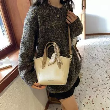 Большая вместительная женская сумка 2024 года, новая сумка на плечо для поездок на работу и обратно, универсальная повседневная сумка-тоут с высоким чувством 29*11*22*14 коричневый