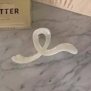 Большие акриловые модные заколки-крабы, модные волнистые заколки для волос, женские простые темпераментные заколки-крабы для волос, женские элегантные белые аксессуары для волос 1 pc белый