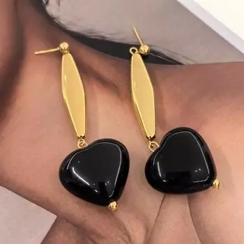 Большие объемные черные серьги в форме сердца чёрный