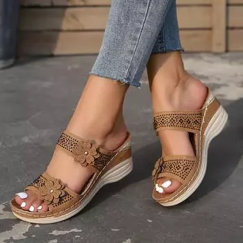 Большие размеры 2024 года, летние новые ретро повседневные женские туфли на танкетке с цветочным принтом и одним символом 36 коричневый