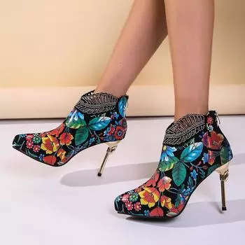 Большие размеры 2024 весна и осень новые высокие каблуки старинные кожаные сапоги вышитые тонкий каблук сумка головной убор модная обувь 34 бордовый