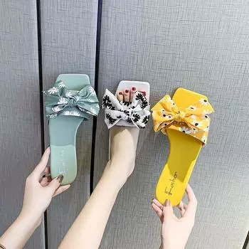 Большие размеры, классные тапочки, женская верхняя одежда, зима 2024, новые тапочки с бантом, квадратной головкой и плоским дном, одно слово, прилив 35 белый