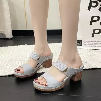 Большие размеры, открытые тапочки на высоком каблуке, женские новые модные тапочки на толстом каблуке с тиснением 36 серый