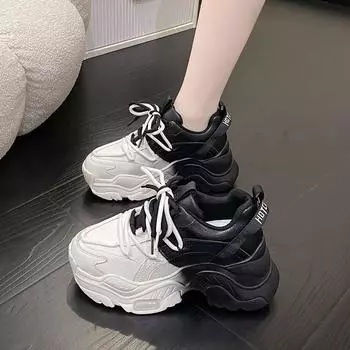 Большие размеры папиной обуви женские модные Ins Style универсальные классные черно-белые повседневные кроссовки 35