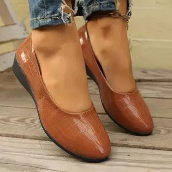 Большие размеры, повседневные туфли Doudou на плоской подошве, осенние туфли с острым носком и мягкой подошвой, женские туфли-лодочки 36 коричневый