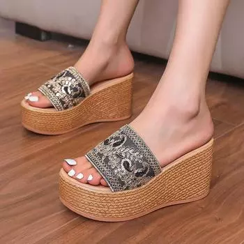Большие размеры танкетки тапочки обувь для женщин летние пайетки платформа открытый носок на высоком каблуке пляжные сандалии шлепанцы Chaussure Femme 35 золотой