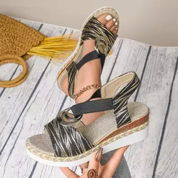 Большие размеры тапочек женские весна/лето новый стиль скошенные каблуки ретро сандалии с выемками одежда для отдыха женские повседневные дышащие тапочки 35 чёрный