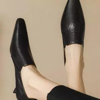 Большие размеры, женские рабочие туфли на низком каблуке с острым носком, весна 2025, новые туфли со средней высотой каблука и одной педалью, длиной до щиколотки 34 чёрный