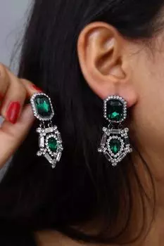 Большие серьги с камнями для вечернего платья