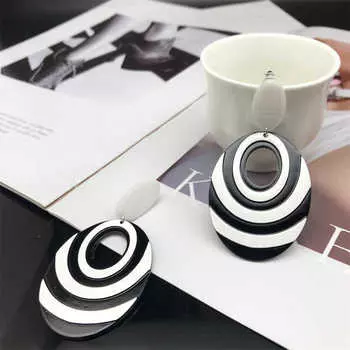 Большие серьги, универсальные, черно-белые, контрастные, цветные, висячие серьги, стиль «отпуск, пляж, отпуск» 8.2*4.1cm