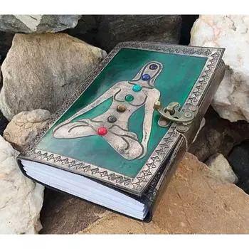 Большой кожаный журнал ручной работы с 7 камнями чакры, тисненый кожаный дневник, художественный альбом для рисования, подарочный блокнот для занятий йогой, латунный замок, самостоятельный планировщик 8 x 6 in