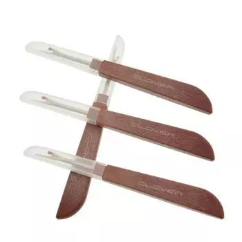 Большой острый нож с деревянной ручкой для распарывания швов для вышивки крестиком своими руками. Необходимый инструмент для сбора ниток в доме. Imitation wood handle