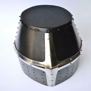 Большой стальной средневековый черненый немецкий шлем 18 калибра