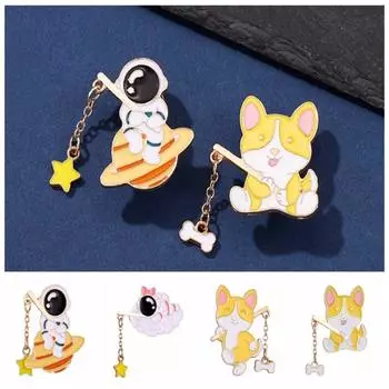 Bone Little Animal Metal Brooch Astronaut Creative Backpack Accessory b