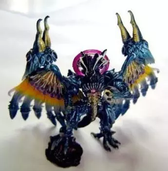 Бонусная фигурка из книги фанатов Final Fantasy Creatures Еретик Бахамут том 1