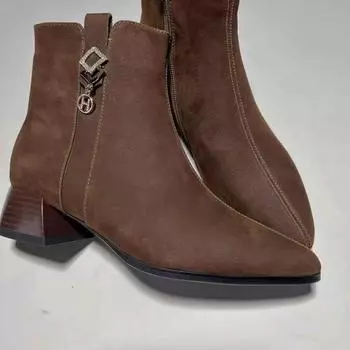 Boots women 2025 cotton shoes autumn and winter pointed new middle heel thick heel women s shoes middle-aged mother velvet short boots women s tide 35