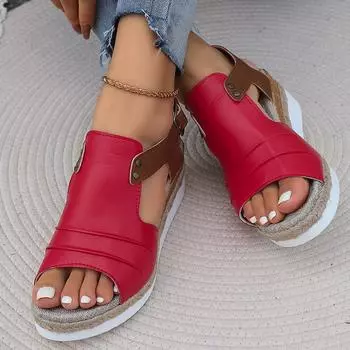 Босоножки на танкетке из искусственной кожи с плиссировкой для женщин, сандалии на платформе с ремешком сзади, женские летние туфли 2024 года с толстым дном и открытым носком 35 чёрный