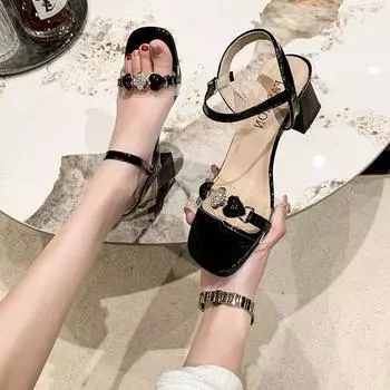 Босоножки с пряжкой из одного слова и толстым каблуком, новый летний дизайн, босоножки на высоком каблуке со стразами, женская обувь 35