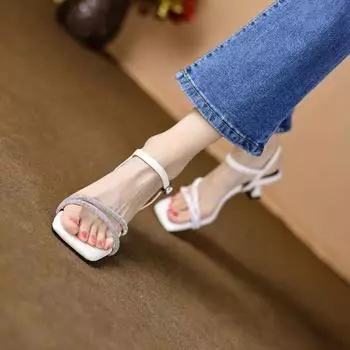 Босоножки Stepping on shit женские летние 2025 года на тонком каблуке с мягкой подошвой со стразами и высоким каблуком модные сандалии с квадратной головкой 34
