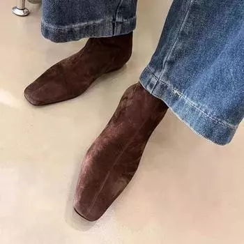 Ботильоны на плоской подошве из замши, теплые женские туфли, зимние брендовые повседневные туфли с квадратным носком, челси 2025 года, трендовые зимние ботинки на низком каблуке Mujer Zapatos 35