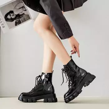 Ботильоны на толстой подошве для женщин, осень и зима, новые лакированные женские ботинки, на шнуровке, на платформе, в британском стиле, красивые мотоциклетные ботинки 34