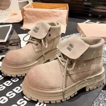 Ботинки Байкерская обувь Боевые белые панк-стиль Короткие туфли для женщин Круглый носок Женские ботильоны на толстой платформе Модные 35