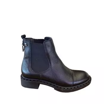 Ботинки из натуральной кожи с эластичной боковой резинкой по бокам в женском стиле на нескользящей подошве