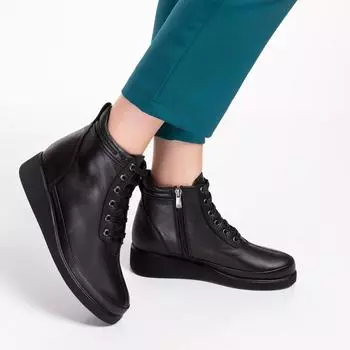 Ботинки на шнуровке из натуральной кожи в женском стиле