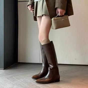 Ботинки женские 2025 новые ботинки в стиле Майяра ретро коричневые прямые ботинки маленькие широкие рыцарские сапоги 35 чёрный