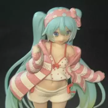 Box O/ Miku Taito Roomwear Figure