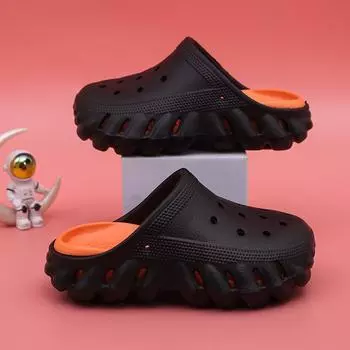 Boys stepping on shit slippers 2024 summer new children s non-slip deodorant hole shoes medium and large children s baby beach shoes 24-25 (inner length 17CM)